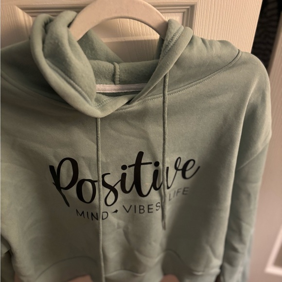 Seafoam green crop top sweater - Picture 5 of 5